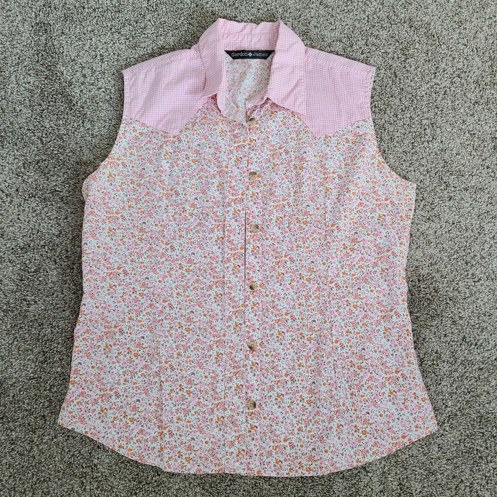 Sleeveless Button-down Blouse
